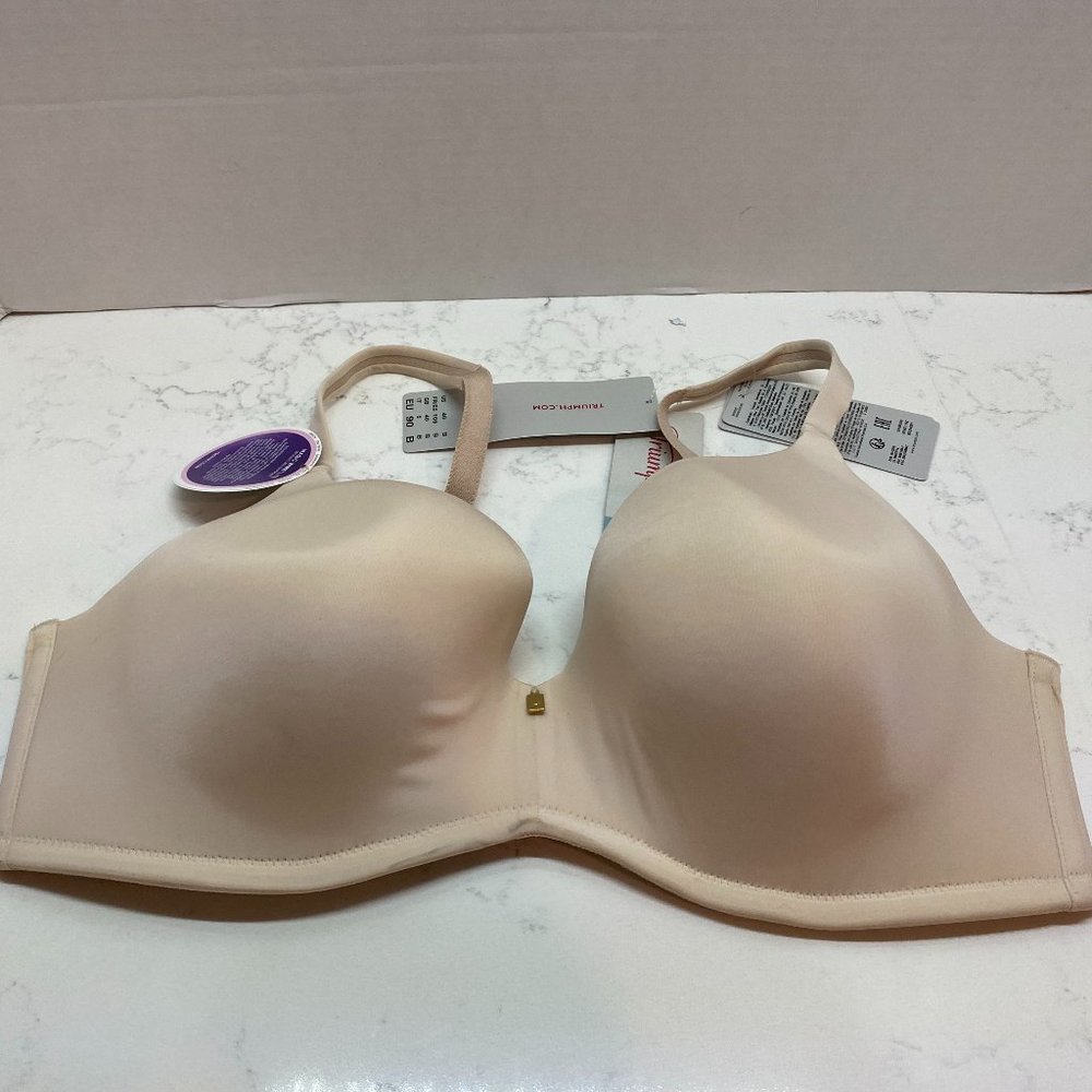 NWT Triumph Magic Wire Weightless Support Bra size 40B